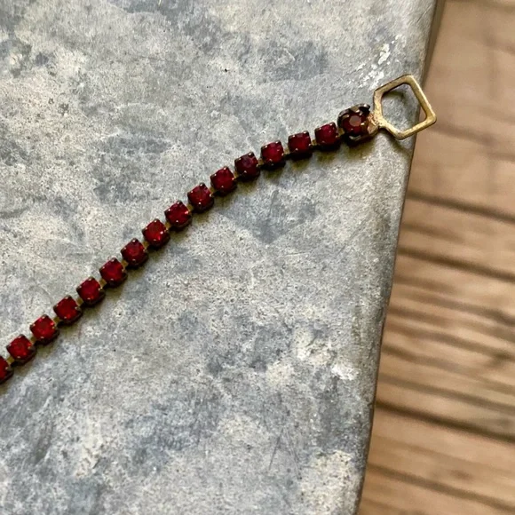 Vintage Liz Palacios Dainty Gold Tone Bracelet - Picture 13 of 16